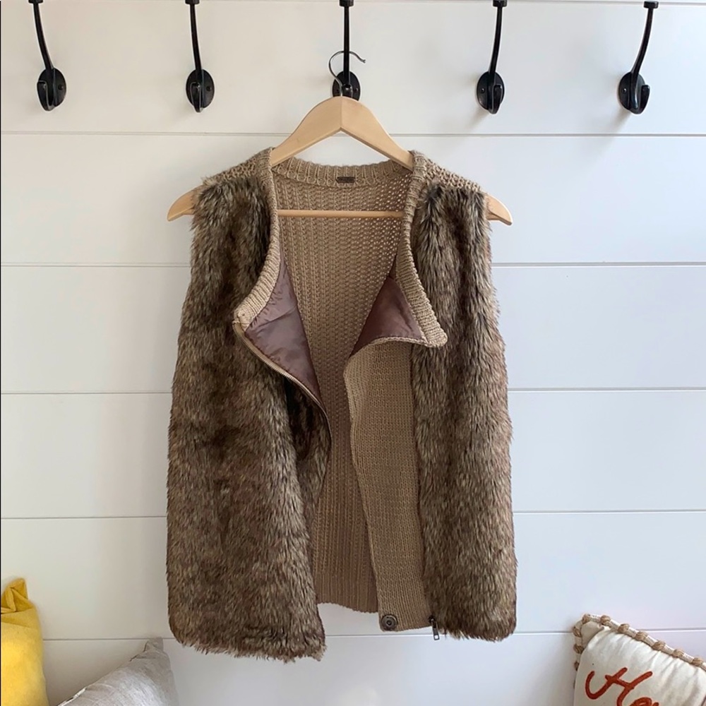 Fur vest